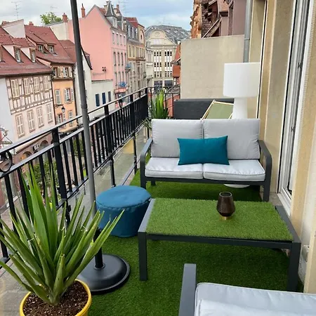 Magnifique 4 Personnes - 2 - 2 Sdb - Grande Terrasse Rue Des Tetes - Centre Apartment Colmar